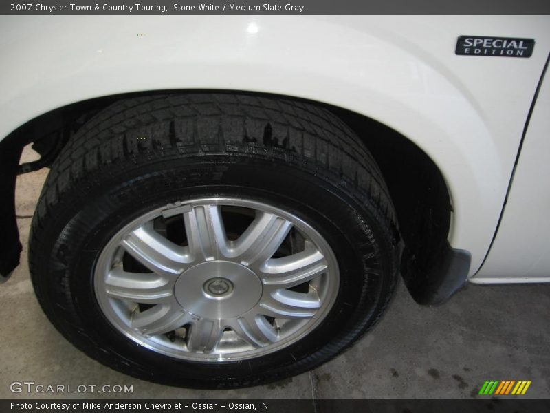 Stone White / Medium Slate Gray 2007 Chrysler Town & Country Touring