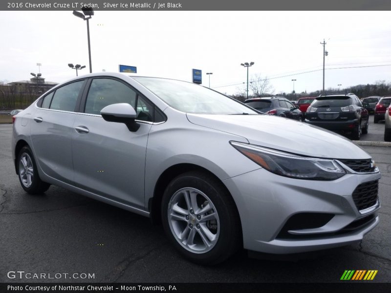 Silver Ice Metallic / Jet Black 2016 Chevrolet Cruze LT Sedan