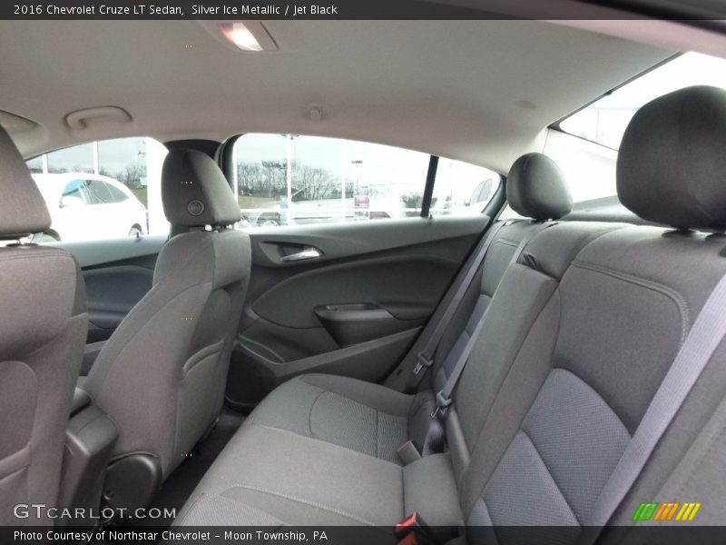 Silver Ice Metallic / Jet Black 2016 Chevrolet Cruze LT Sedan