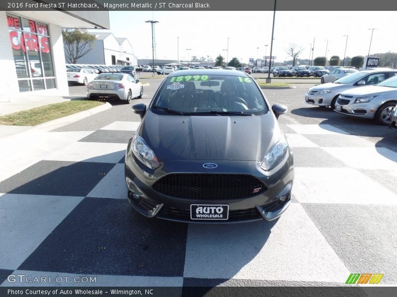 Magnetic Metallic / ST Charcoal Black 2016 Ford Fiesta ST Hatchback