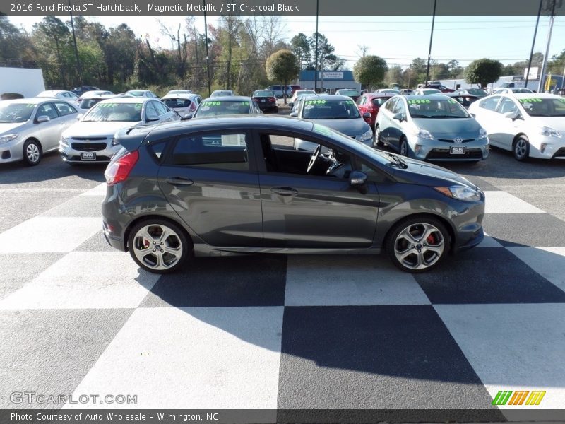 Magnetic Metallic / ST Charcoal Black 2016 Ford Fiesta ST Hatchback
