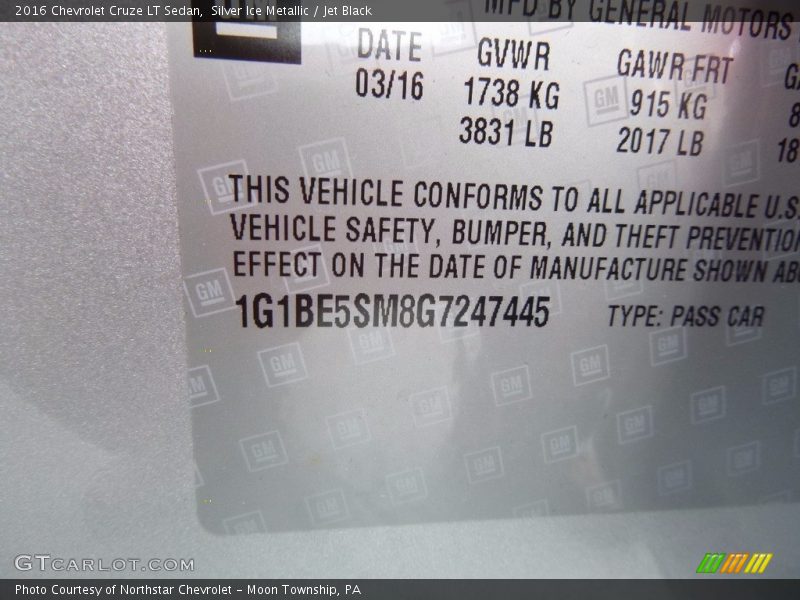 Silver Ice Metallic / Jet Black 2016 Chevrolet Cruze LT Sedan