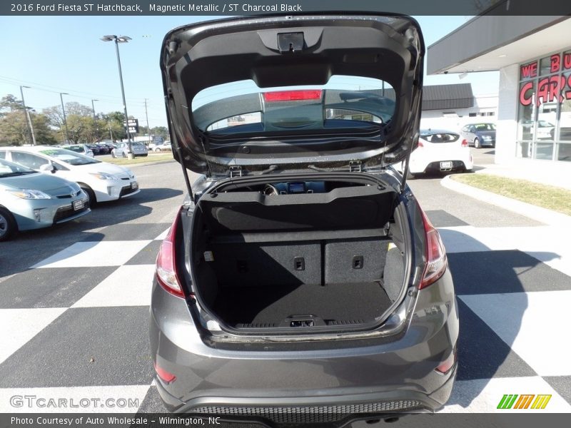 Magnetic Metallic / ST Charcoal Black 2016 Ford Fiesta ST Hatchback