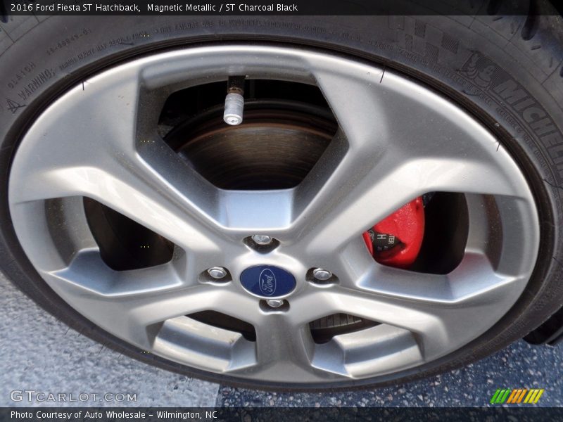 Magnetic Metallic / ST Charcoal Black 2016 Ford Fiesta ST Hatchback