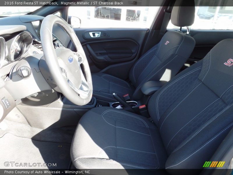 Magnetic Metallic / ST Charcoal Black 2016 Ford Fiesta ST Hatchback