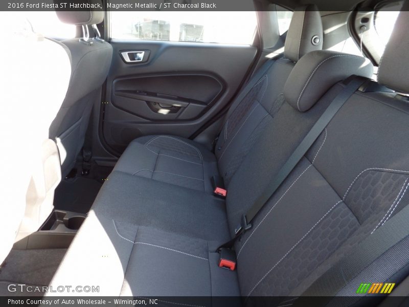 Magnetic Metallic / ST Charcoal Black 2016 Ford Fiesta ST Hatchback