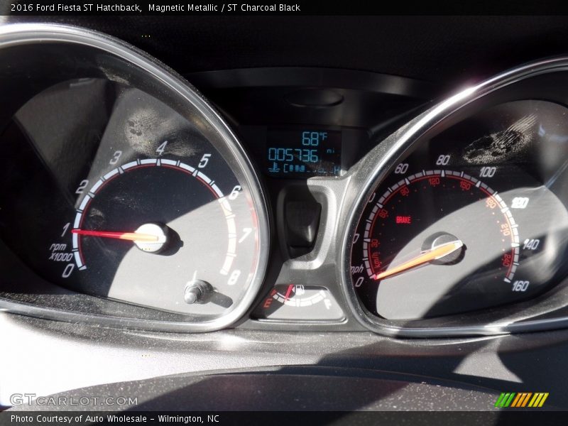 Magnetic Metallic / ST Charcoal Black 2016 Ford Fiesta ST Hatchback
