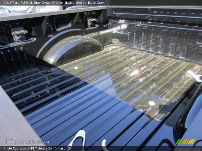 Shadow Black / Medium Earth Gray 2016 Ford F150 XL SuperCrew