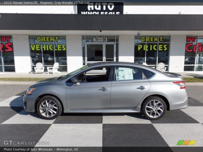 Magnetic Gray Metallic / Charcoal 2013 Nissan Sentra SR