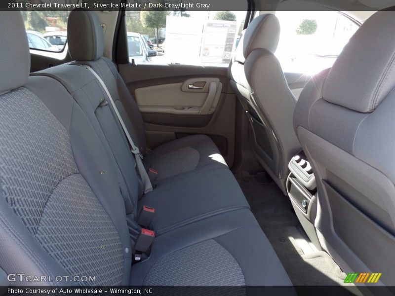 Silver Ice Metallic / Dark Gray/Light Gray 2011 Chevrolet Traverse LT