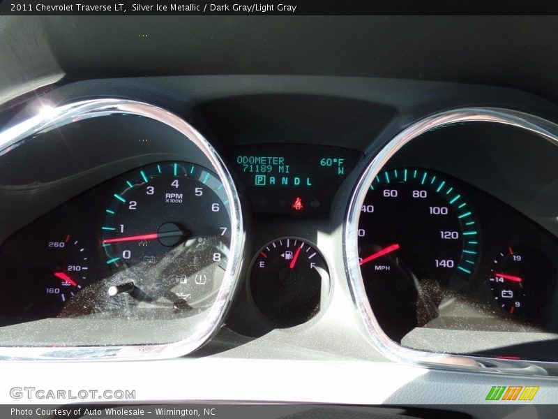 Silver Ice Metallic / Dark Gray/Light Gray 2011 Chevrolet Traverse LT
