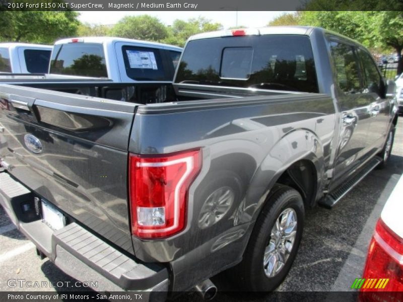 Magnetic / Medium Earth Gray 2016 Ford F150 XLT SuperCrew