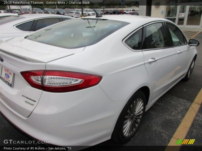 Oxford White / Charcoal Black 2016 Ford Fusion Titanium