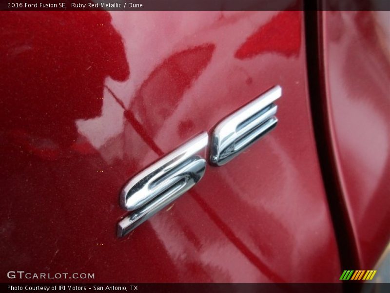 Ruby Red Metallic / Dune 2016 Ford Fusion SE