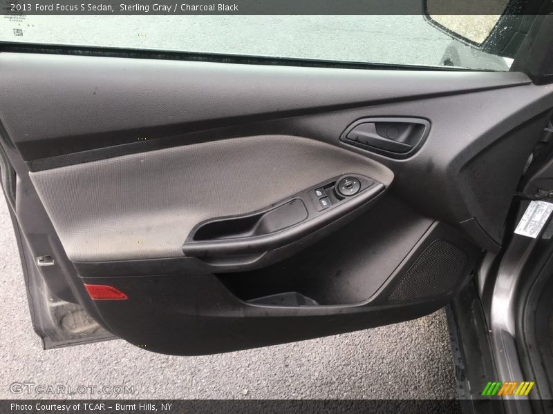 Sterling Gray / Charcoal Black 2013 Ford Focus S Sedan