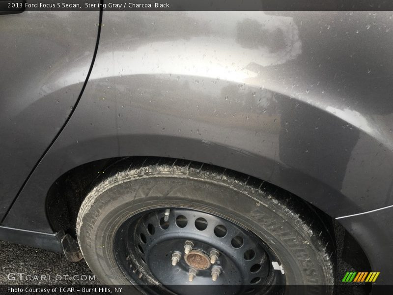 Sterling Gray / Charcoal Black 2013 Ford Focus S Sedan