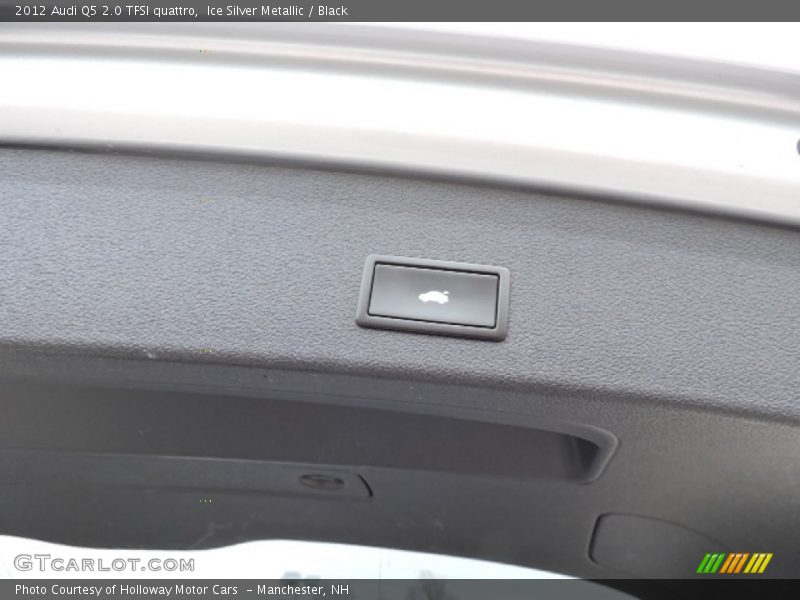 Ice Silver Metallic / Black 2012 Audi Q5 2.0 TFSI quattro