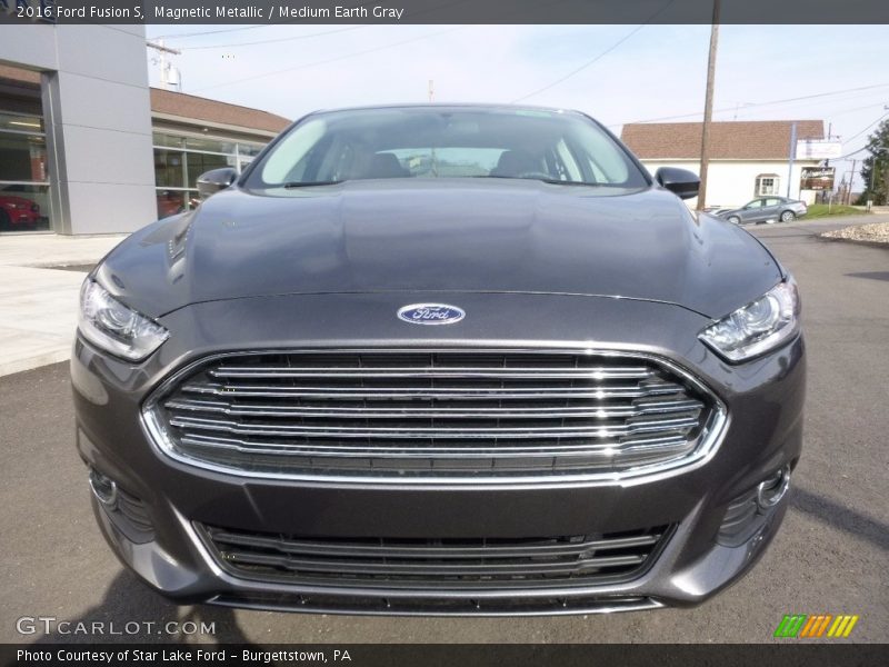 Magnetic Metallic / Medium Earth Gray 2016 Ford Fusion S