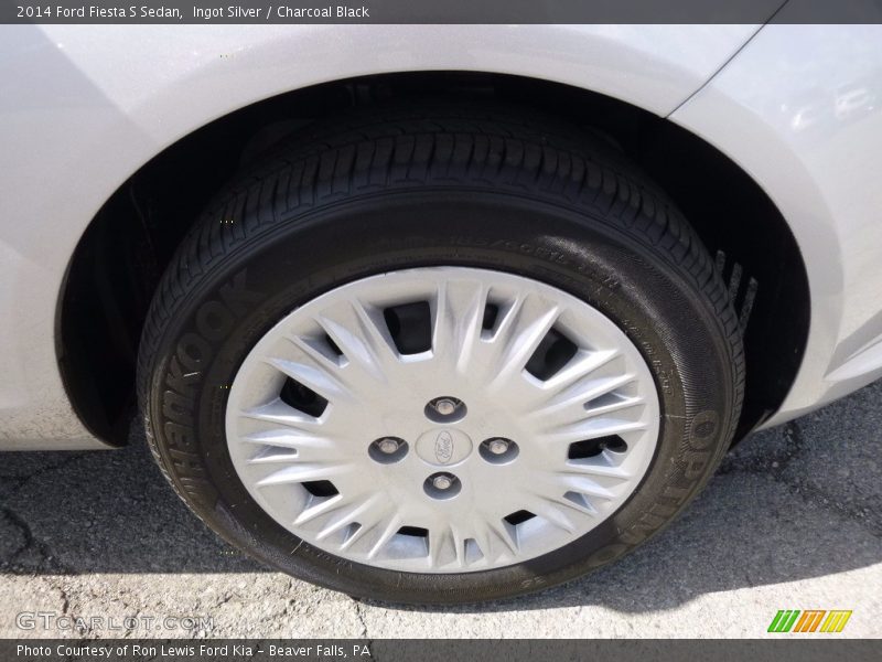 Ingot Silver / Charcoal Black 2014 Ford Fiesta S Sedan