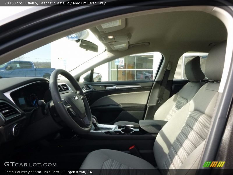 Magnetic Metallic / Medium Earth Gray 2016 Ford Fusion S