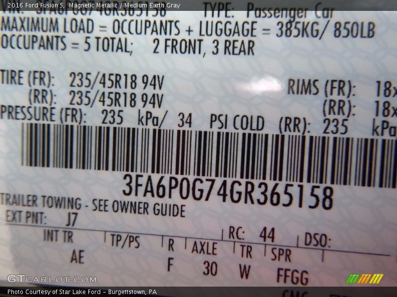 Magnetic Metallic / Medium Earth Gray 2016 Ford Fusion S