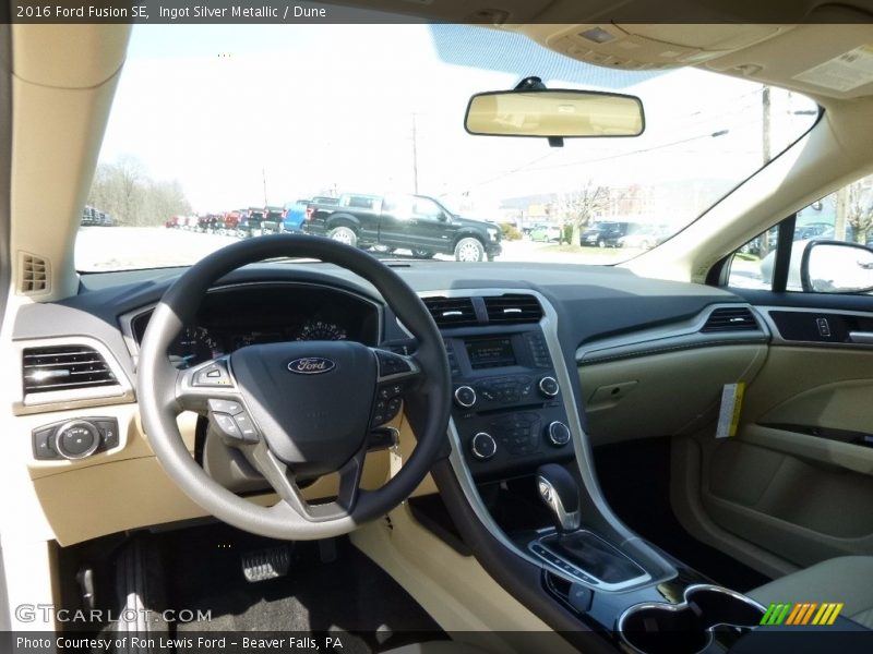 Ingot Silver Metallic / Dune 2016 Ford Fusion SE