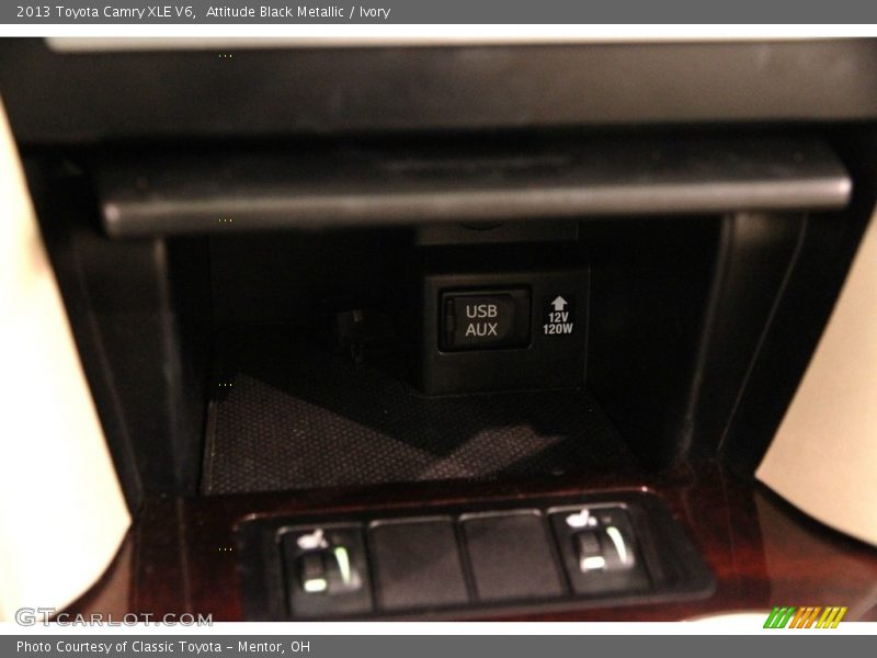 Attitude Black Metallic / Ivory 2013 Toyota Camry XLE V6