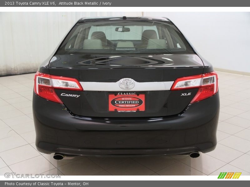 Attitude Black Metallic / Ivory 2013 Toyota Camry XLE V6