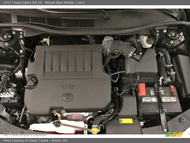 Attitude Black Metallic / Ivory 2013 Toyota Camry XLE V6