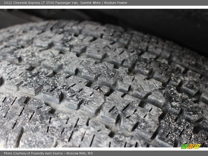 Summit White / Medium Pewter 2012 Chevrolet Express LT 3500 Passenger Van