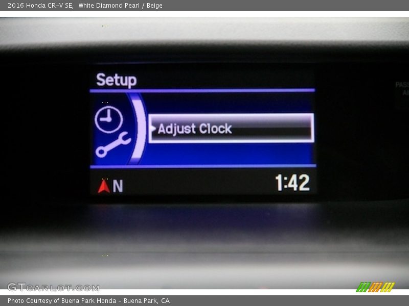White Diamond Pearl / Beige 2016 Honda CR-V SE