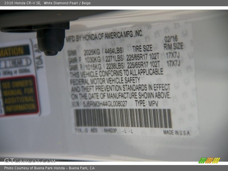 White Diamond Pearl / Beige 2016 Honda CR-V SE