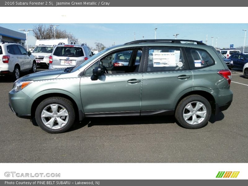 Jasmine Green Metallic / Gray 2016 Subaru Forester 2.5i