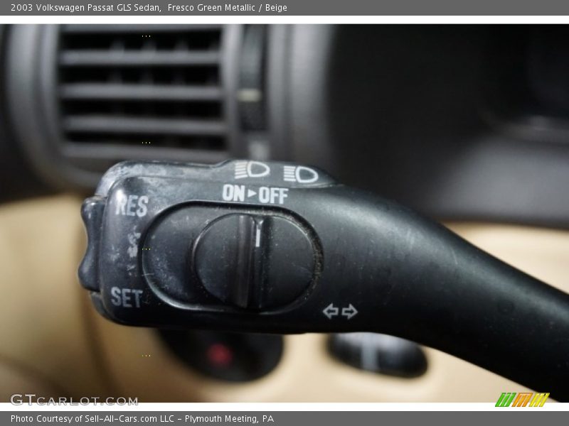 Fresco Green Metallic / Beige 2003 Volkswagen Passat GLS Sedan