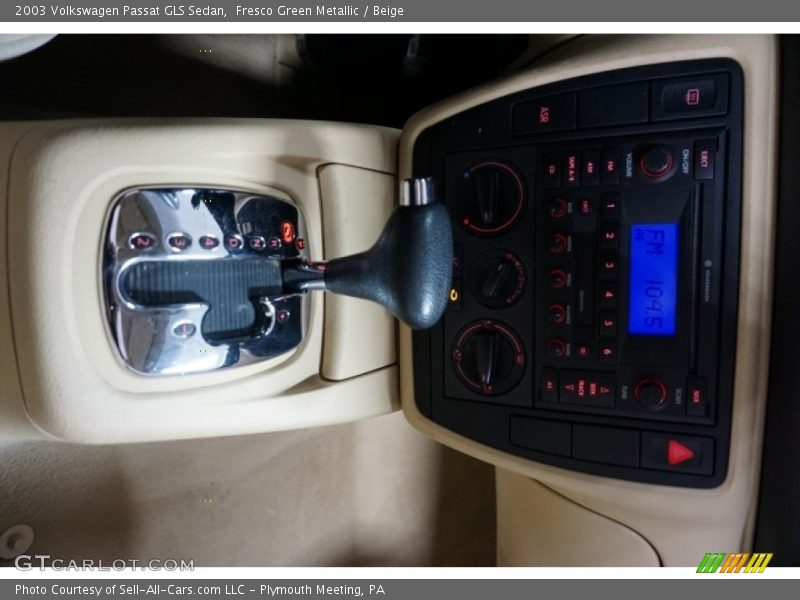 Fresco Green Metallic / Beige 2003 Volkswagen Passat GLS Sedan