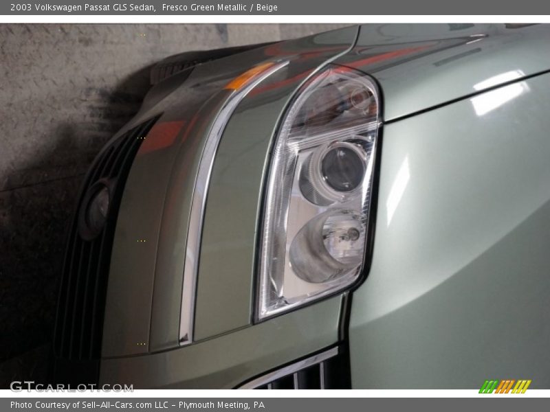 Fresco Green Metallic / Beige 2003 Volkswagen Passat GLS Sedan
