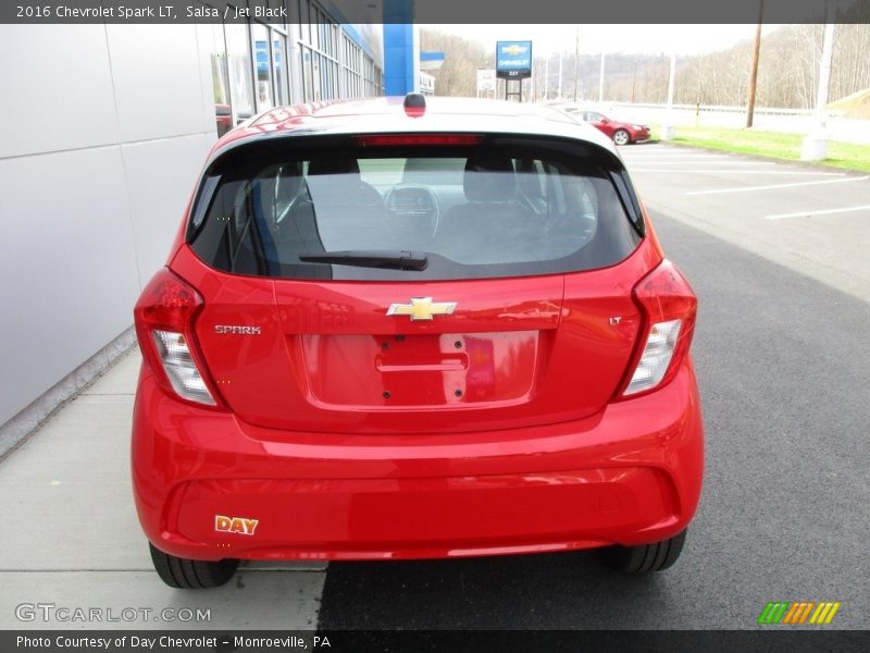 Salsa / Jet Black 2016 Chevrolet Spark LT