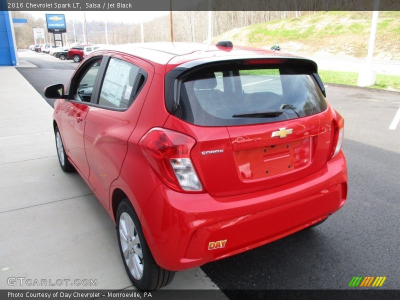 Salsa / Jet Black 2016 Chevrolet Spark LT