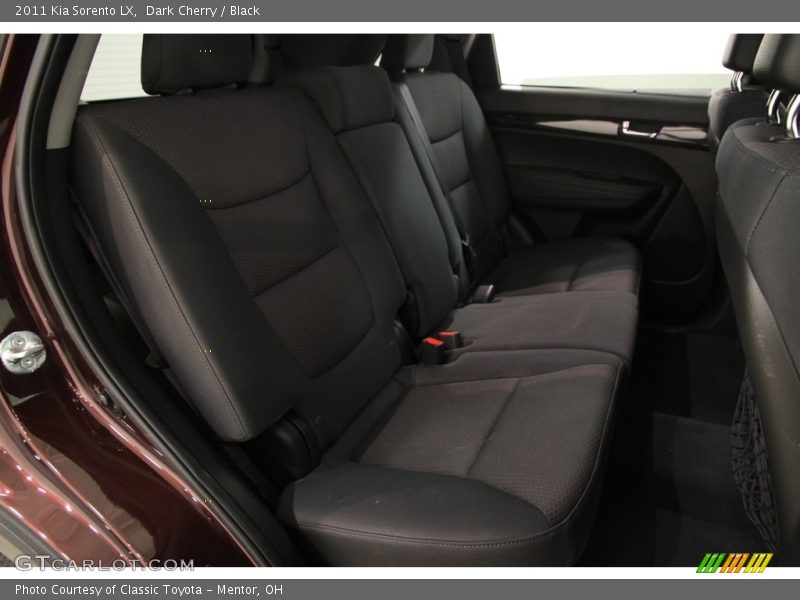 Dark Cherry / Black 2011 Kia Sorento LX
