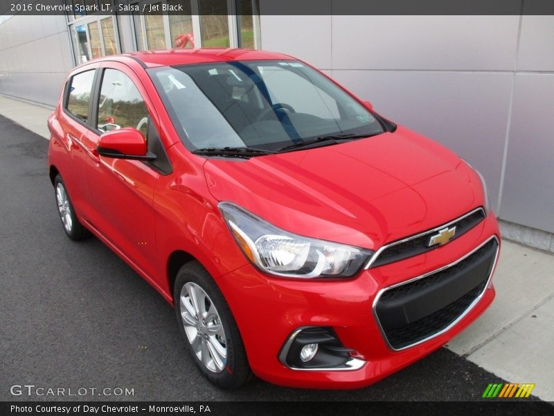 Salsa / Jet Black 2016 Chevrolet Spark LT