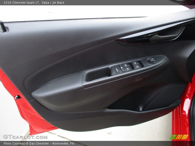 Salsa / Jet Black 2016 Chevrolet Spark LT