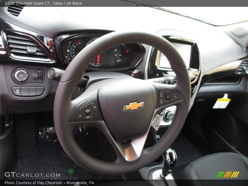 Salsa / Jet Black 2016 Chevrolet Spark LT
