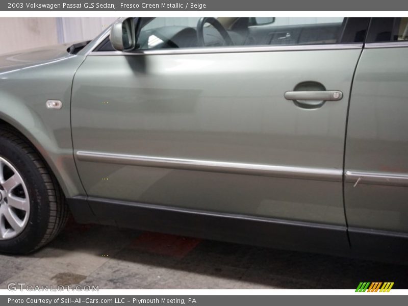 Fresco Green Metallic / Beige 2003 Volkswagen Passat GLS Sedan