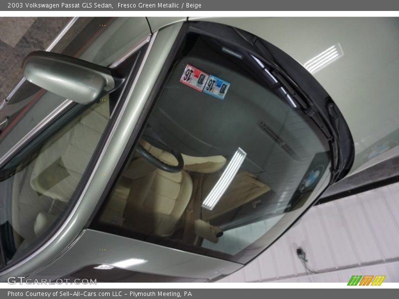 Fresco Green Metallic / Beige 2003 Volkswagen Passat GLS Sedan