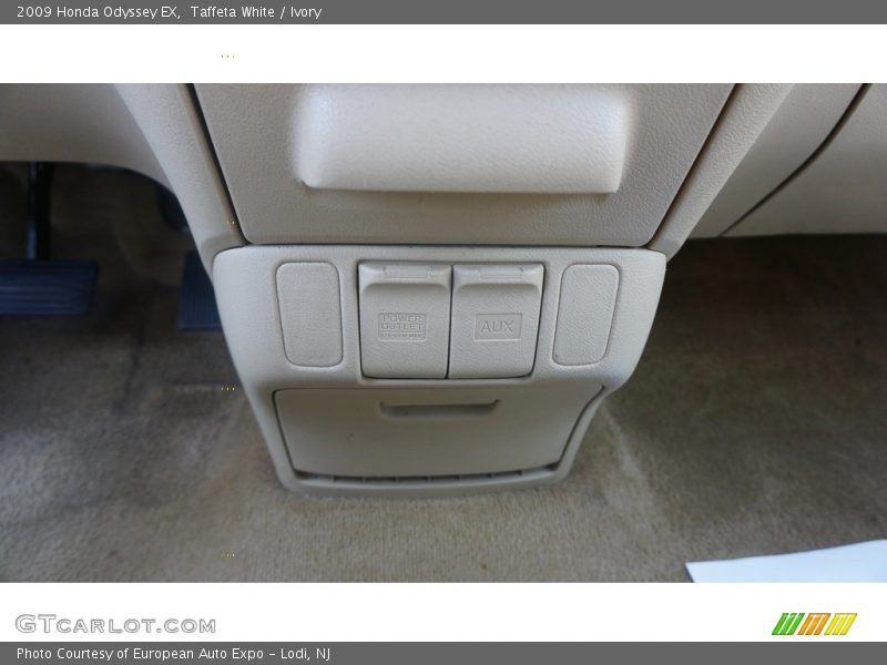 Taffeta White / Ivory 2009 Honda Odyssey EX