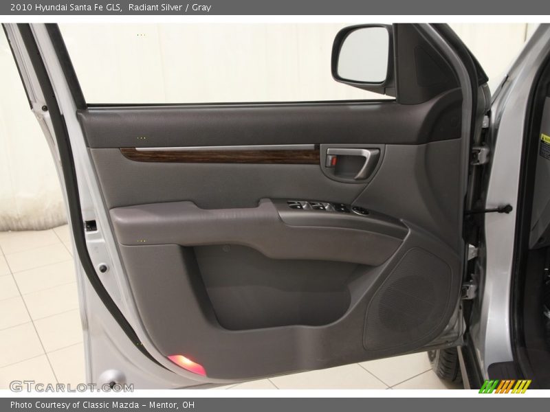 Radiant Silver / Gray 2010 Hyundai Santa Fe GLS