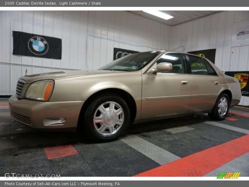 Light Cashmere / Shale 2005 Cadillac DeVille Sedan