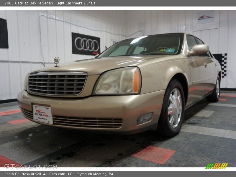 Light Cashmere / Shale 2005 Cadillac DeVille Sedan