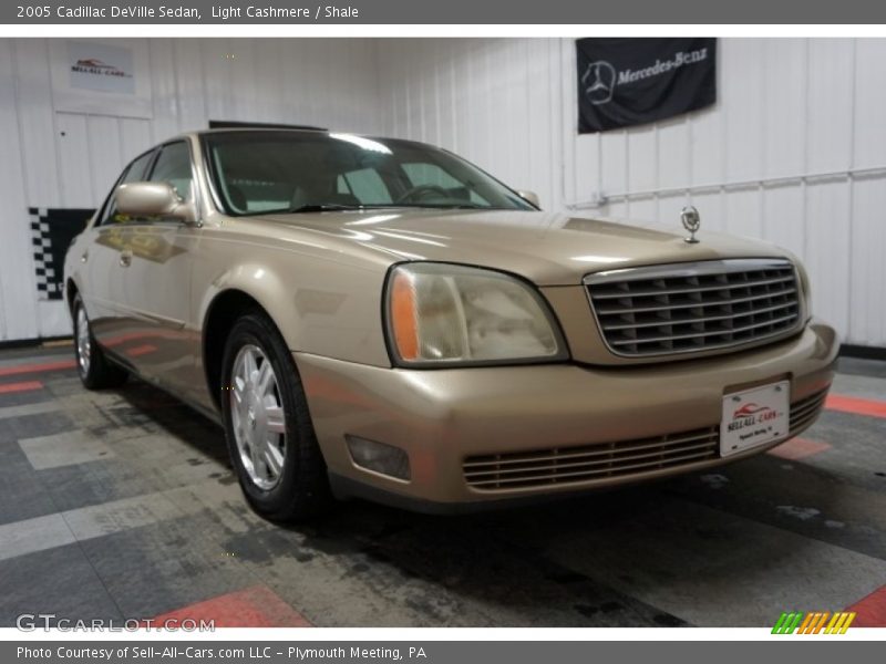 Light Cashmere / Shale 2005 Cadillac DeVille Sedan