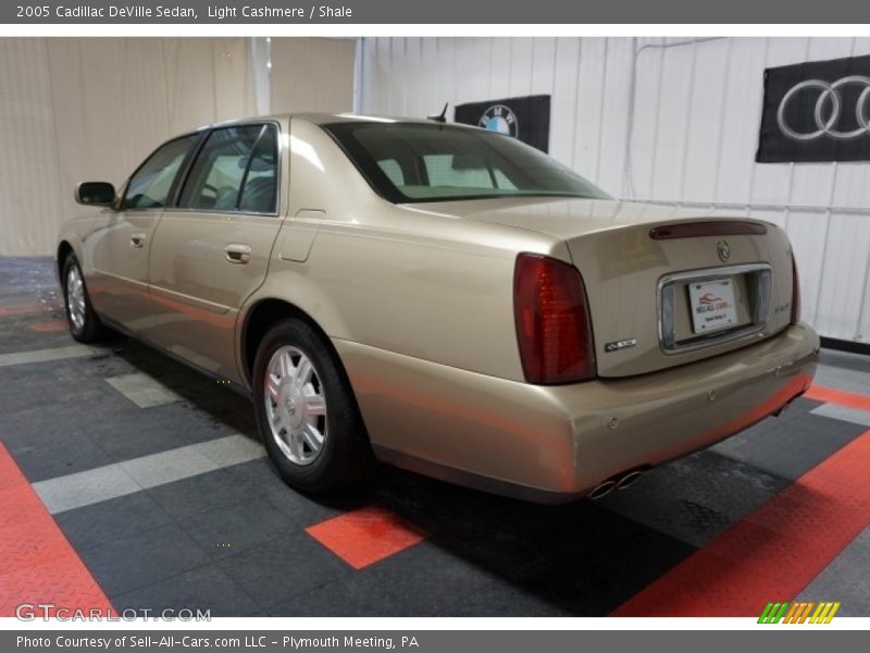 Light Cashmere / Shale 2005 Cadillac DeVille Sedan